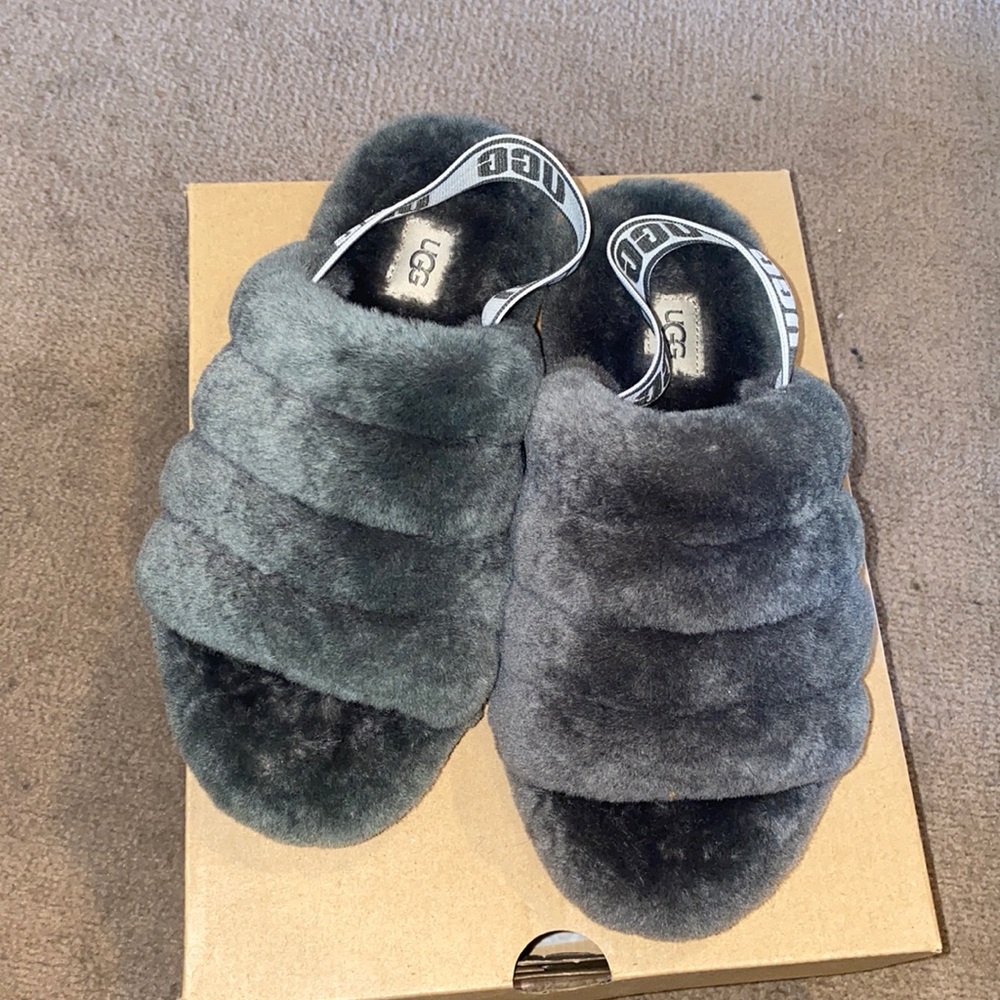 UGG fluff yeah slide